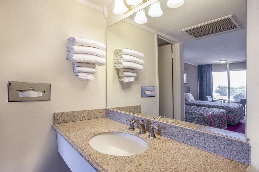 Americas Best Value Inn St. Joseph At I-29 Ngoại thất bức ảnh